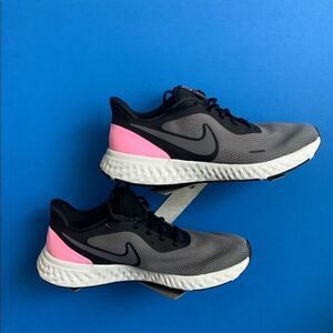 Nike Revolution 5 Running Shoes Women's US 10